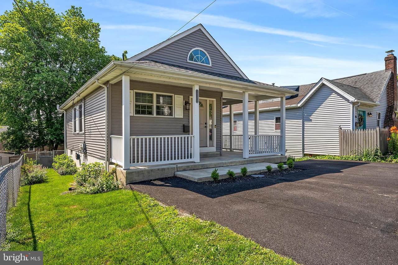 2203 Lincoln Avenue - Photo 1