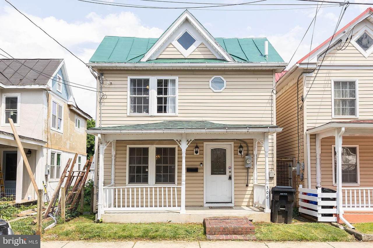 306 Highland Avenue - Photo 1