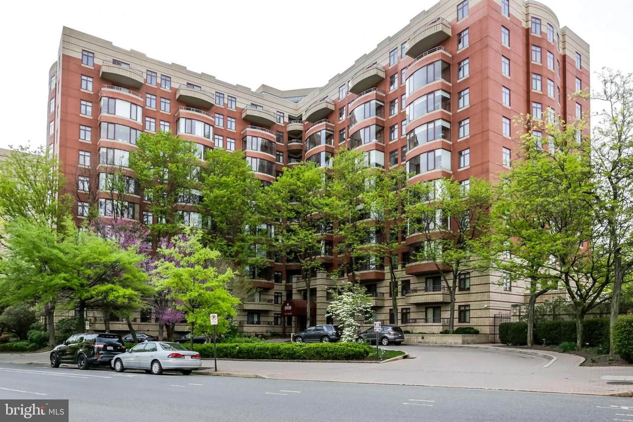2400 Clarendon Boulevard - Photo 1