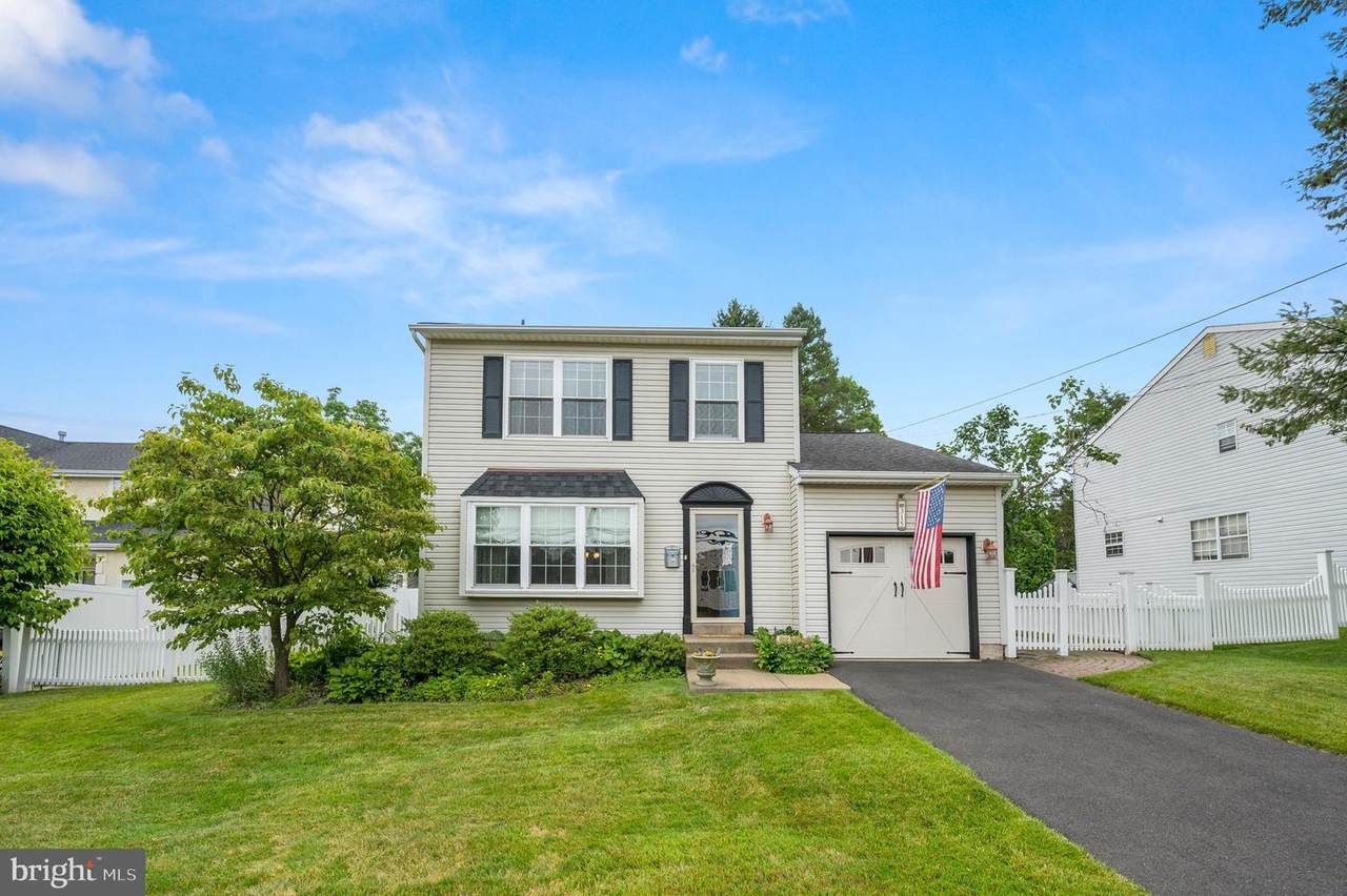 315 Castello Avenue - Photo 1