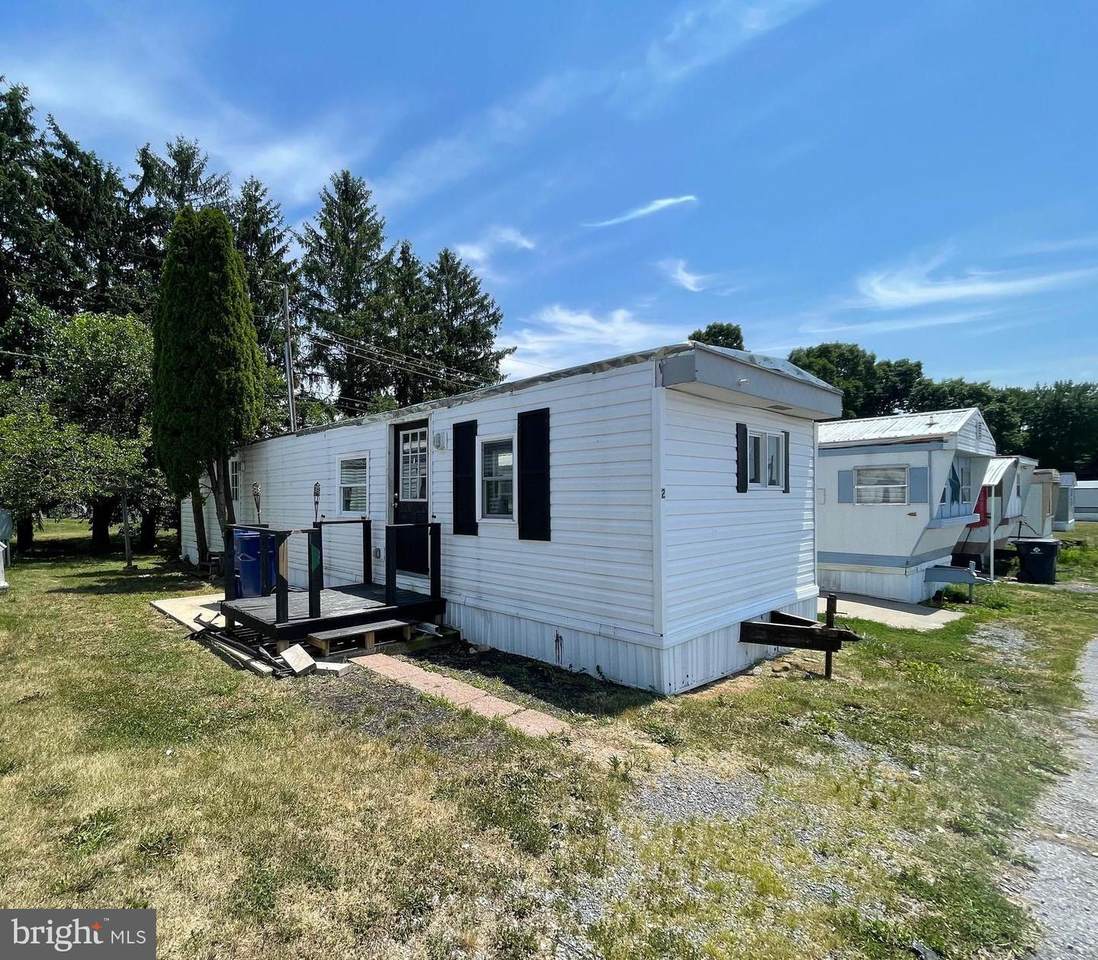 5400 Lincoln Way East - Photo 1