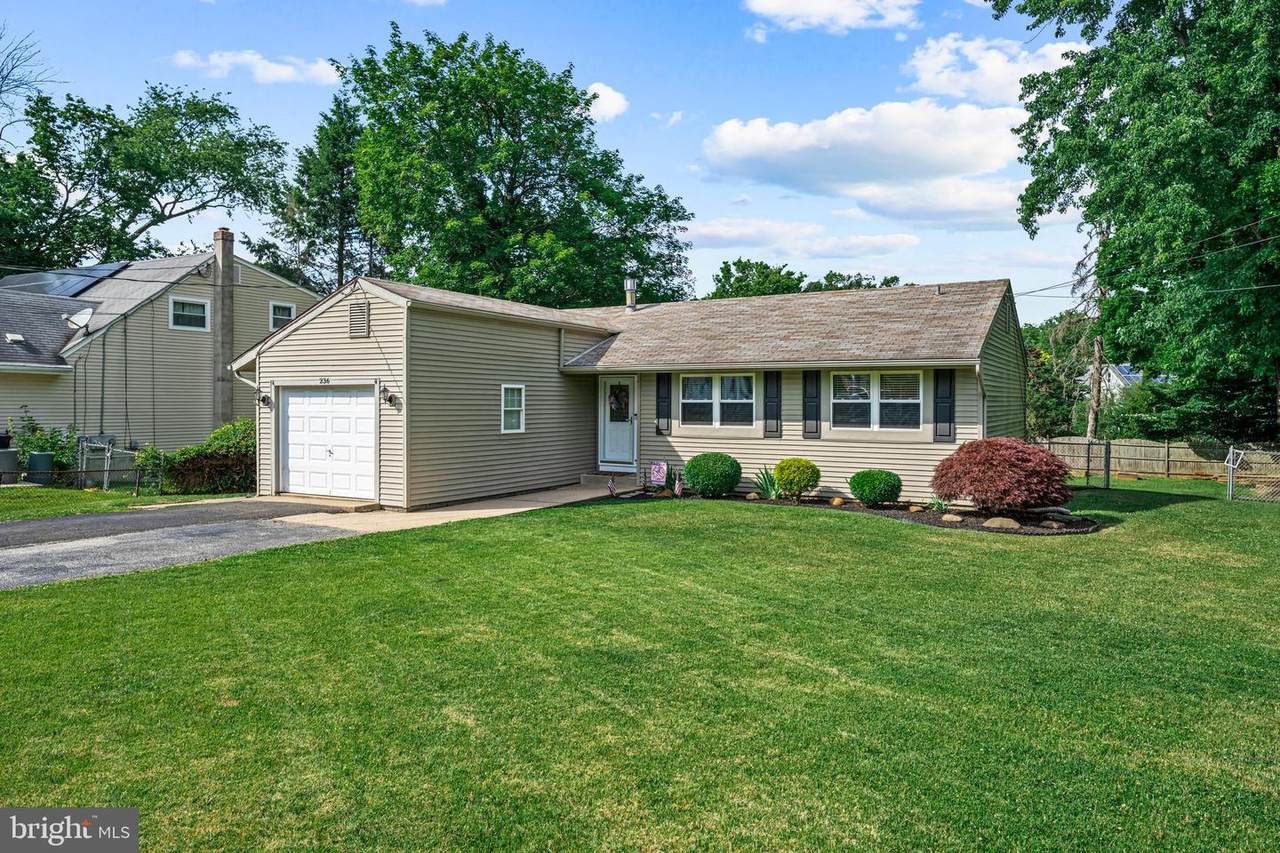 236 Mantua Boulevard - Photo 1