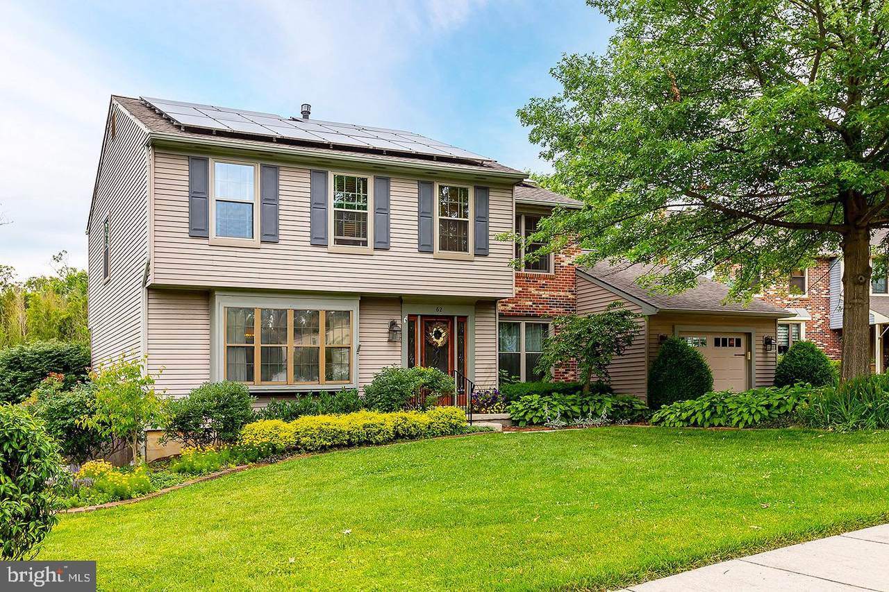 62 Pelham Drive - Photo 1