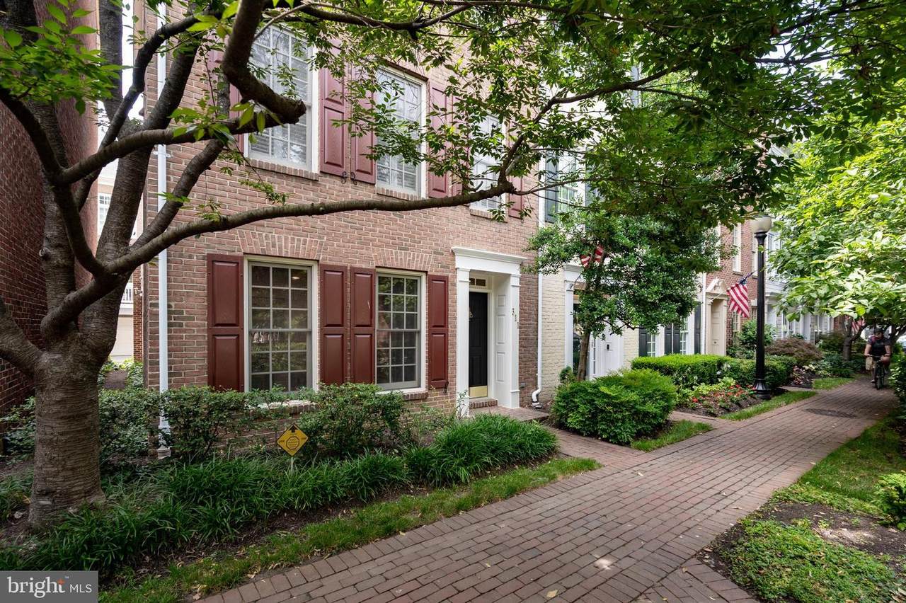 311 Henry Street - Photo 1