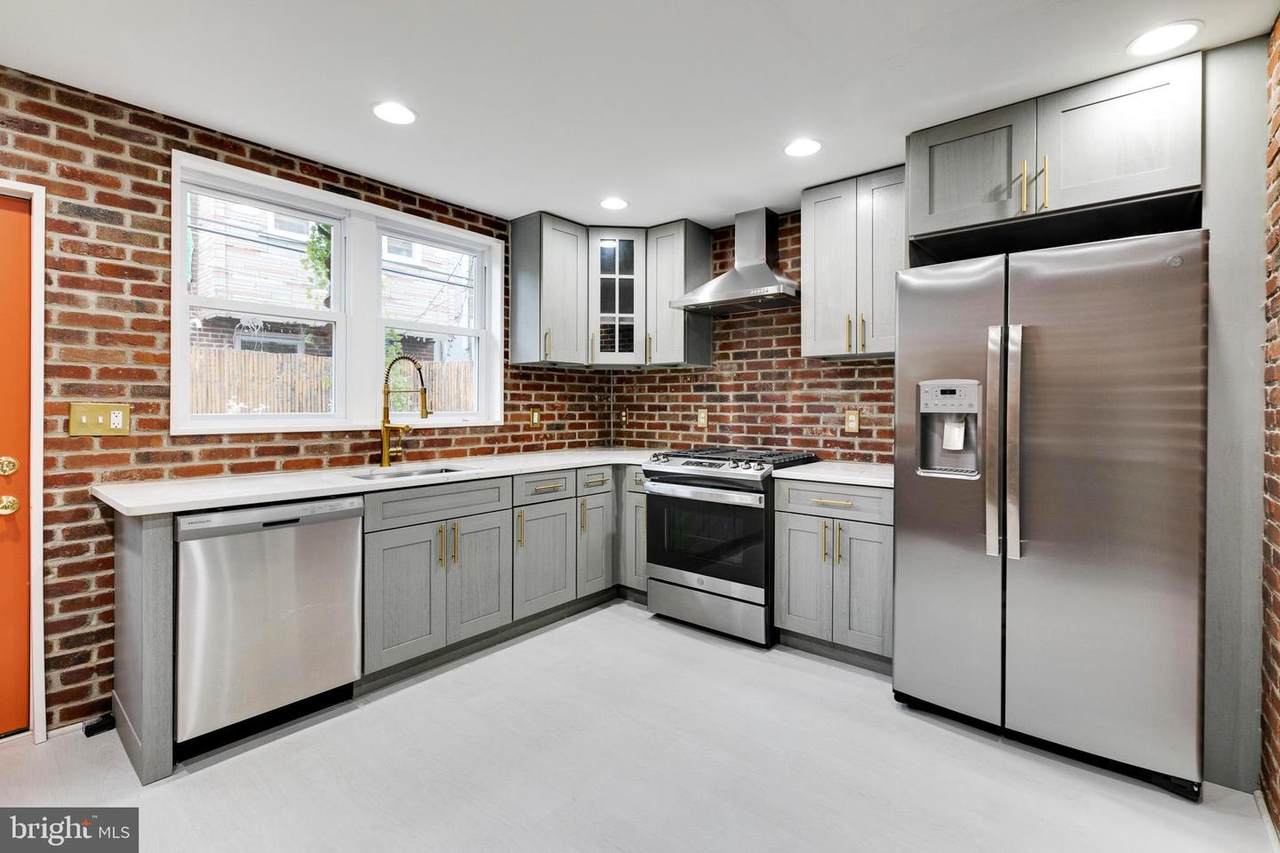 1903 Warnock Street - Photo 1