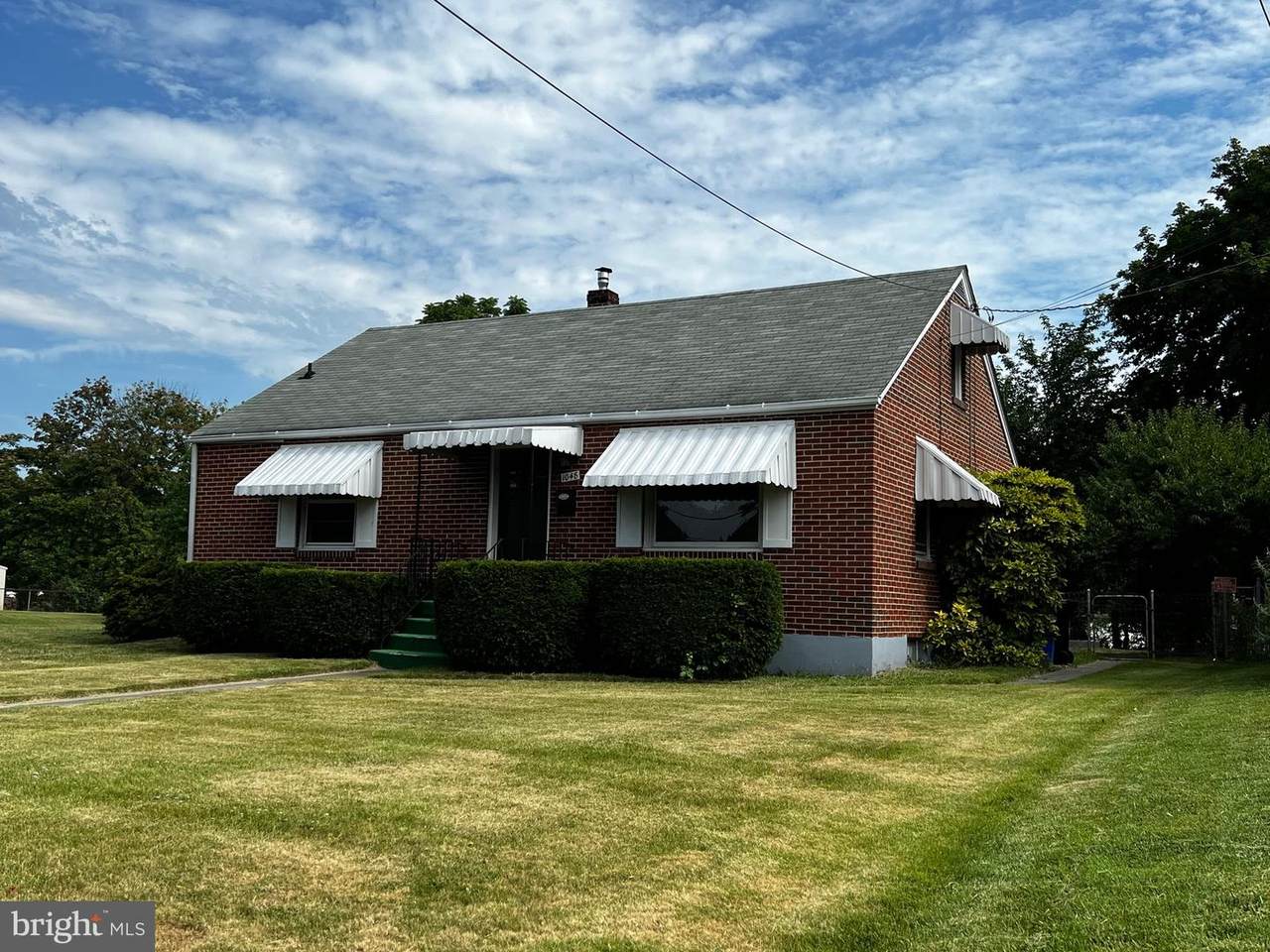 1048 Woodland Avenue - Photo 1
