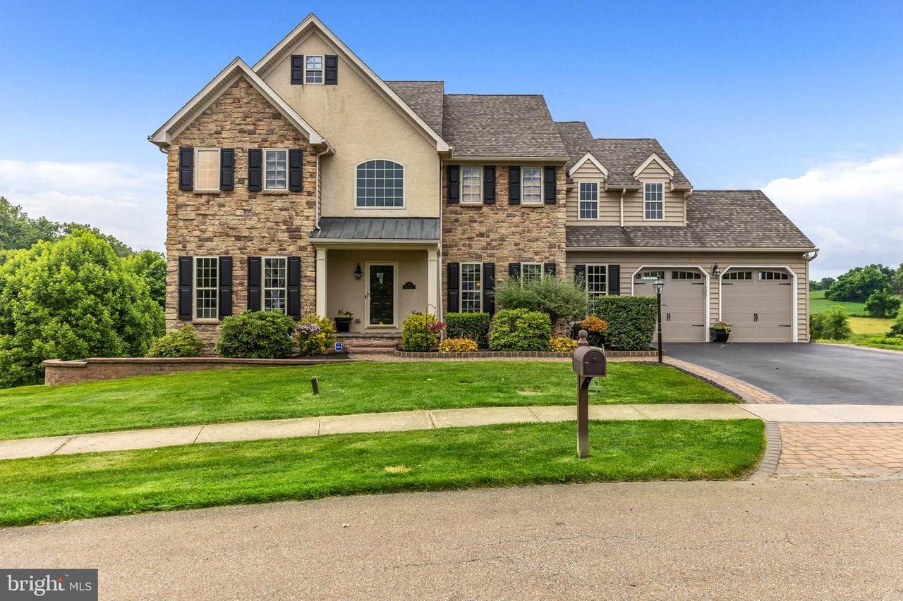 10 Grace Lane - Photo 1