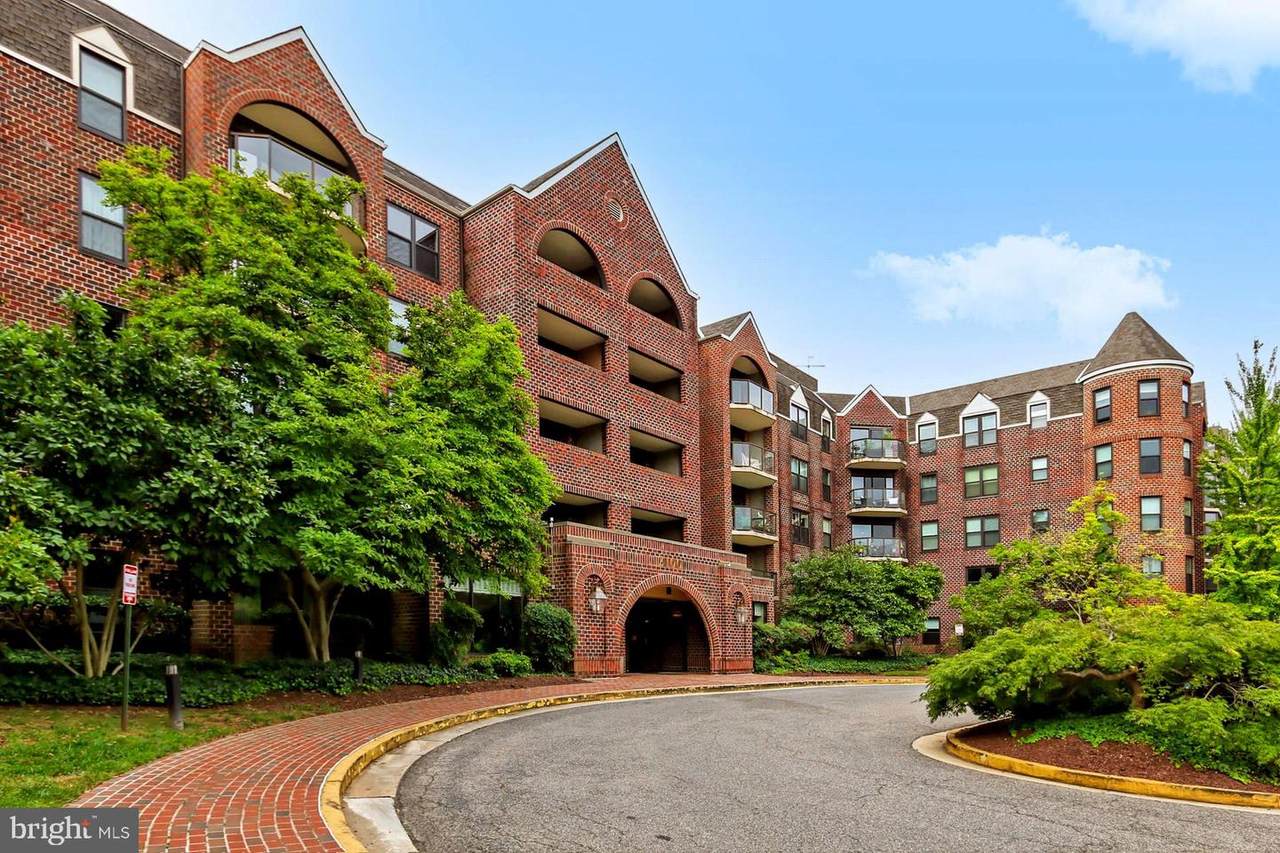 2100 Lee Highway - Photo 1