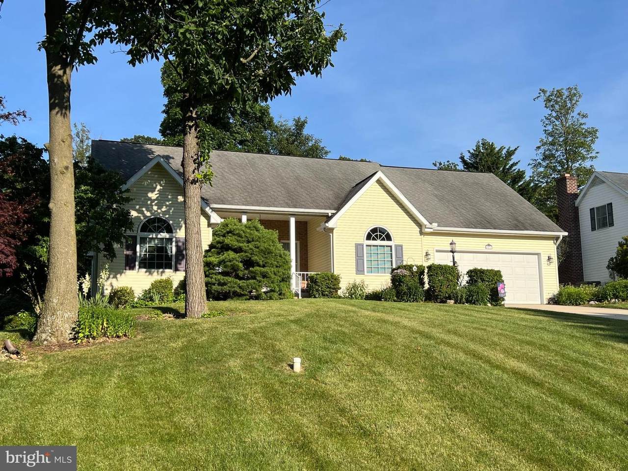 6032 Greenbriar Terrace - Photo 1