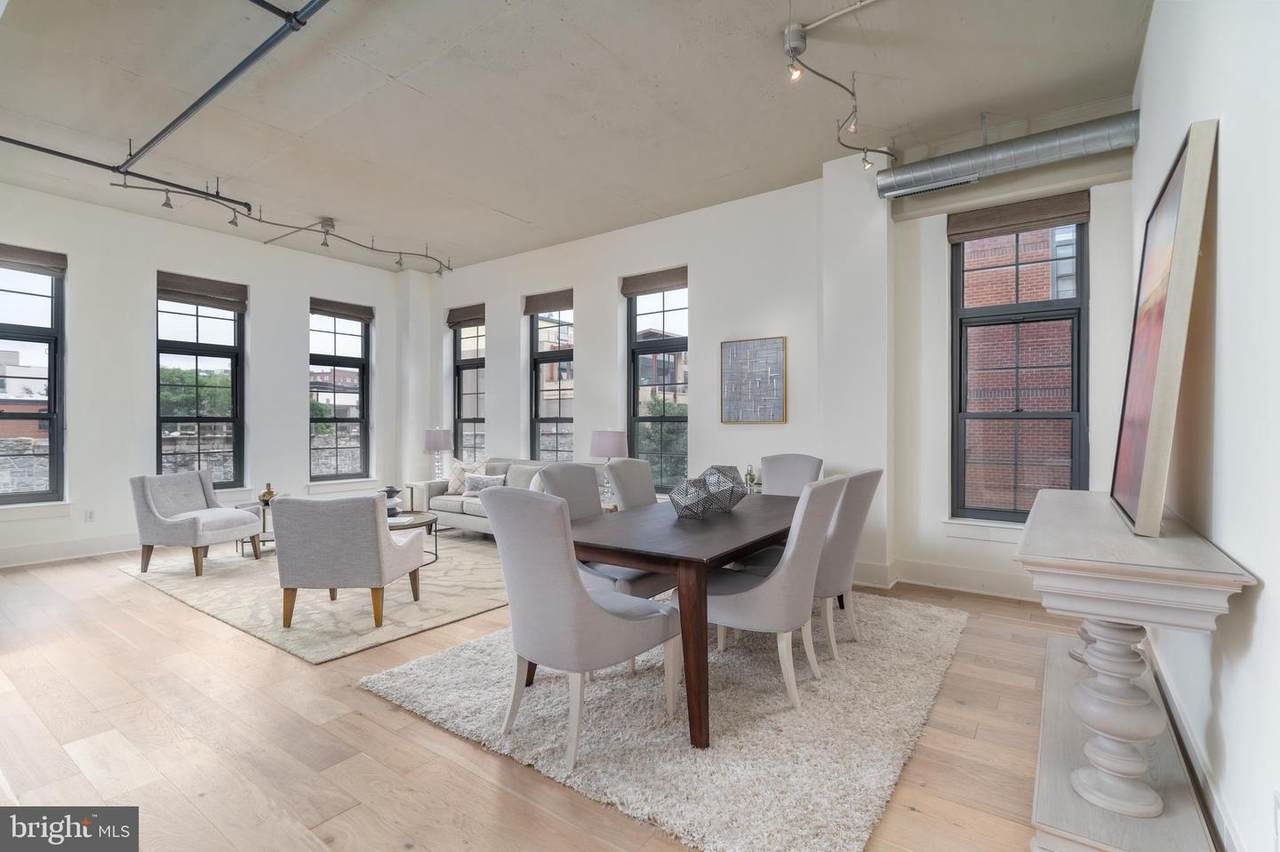 2328 Champlain Street - Photo 1