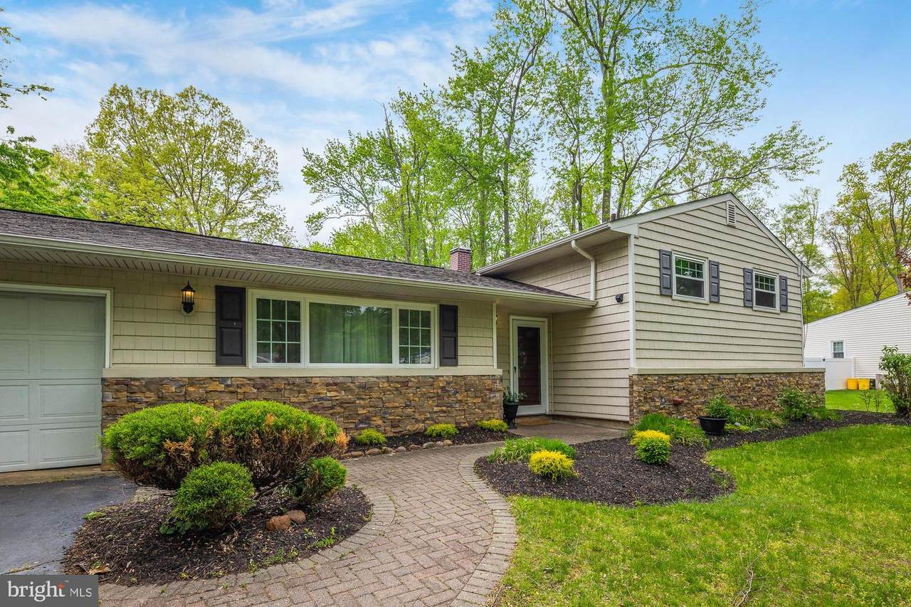 5 Amy Drive - Photo 1
