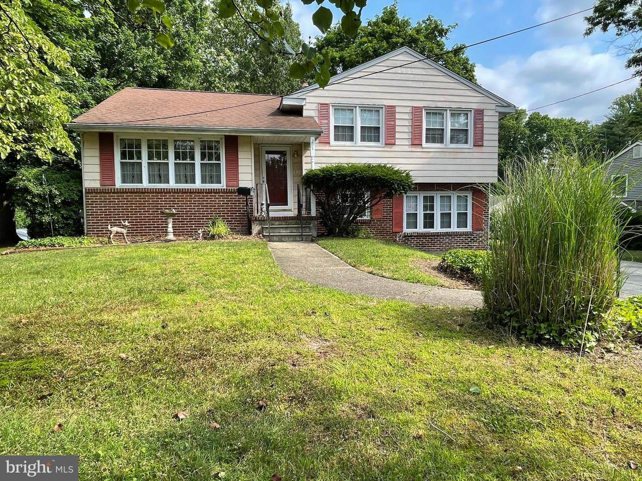 1 Budd Boulevard - Photo 1