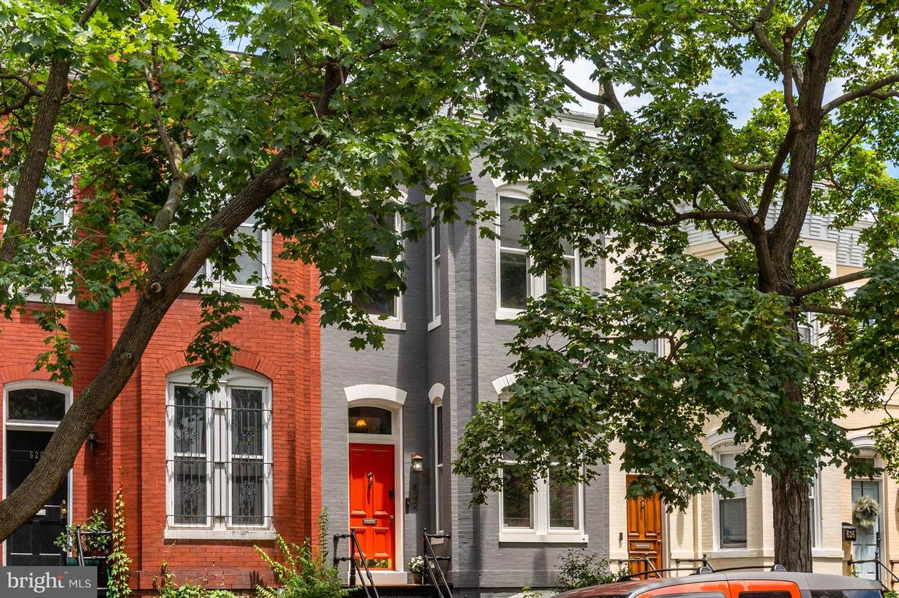 622 Constitution Avenue - Photo 1