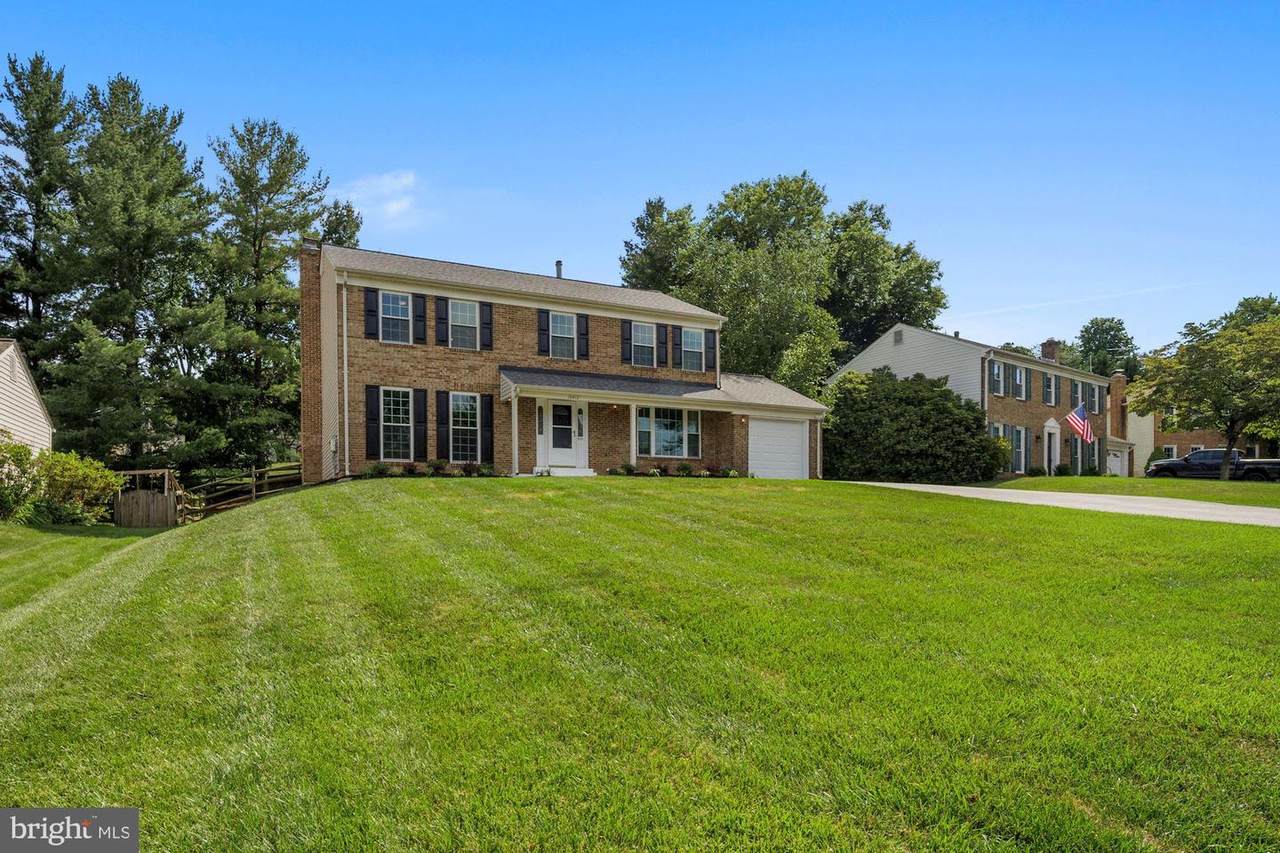 10412 Peak View Court - Photo 1