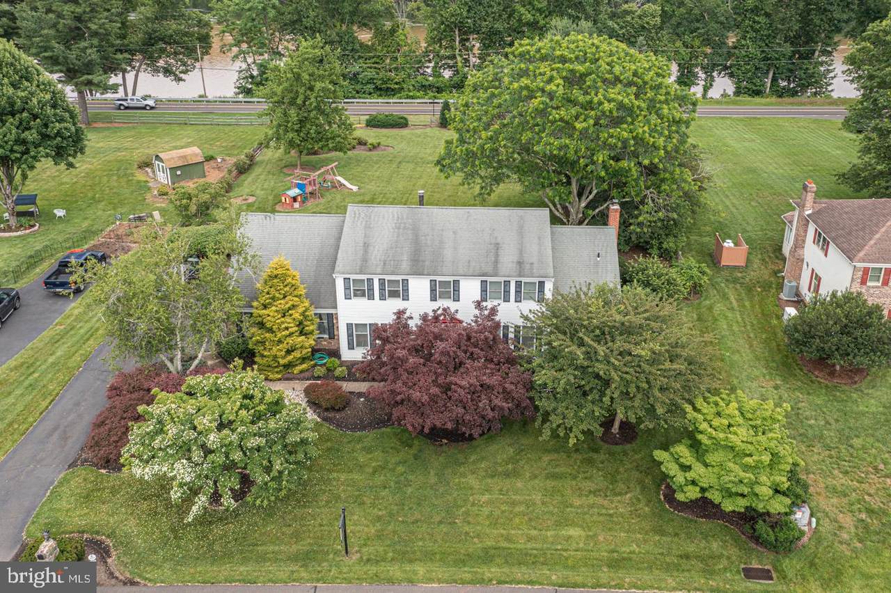 1028 Cox Avenue - Photo 1