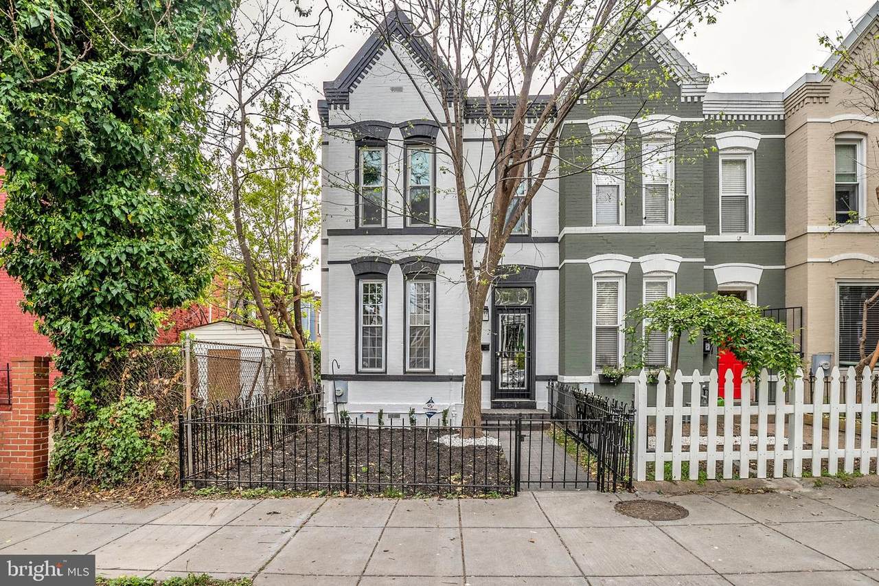 1002 9TH Street - Photo 1