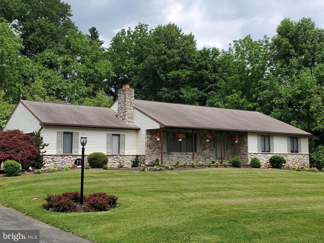 21 Mineral Springs Road - Photo 1