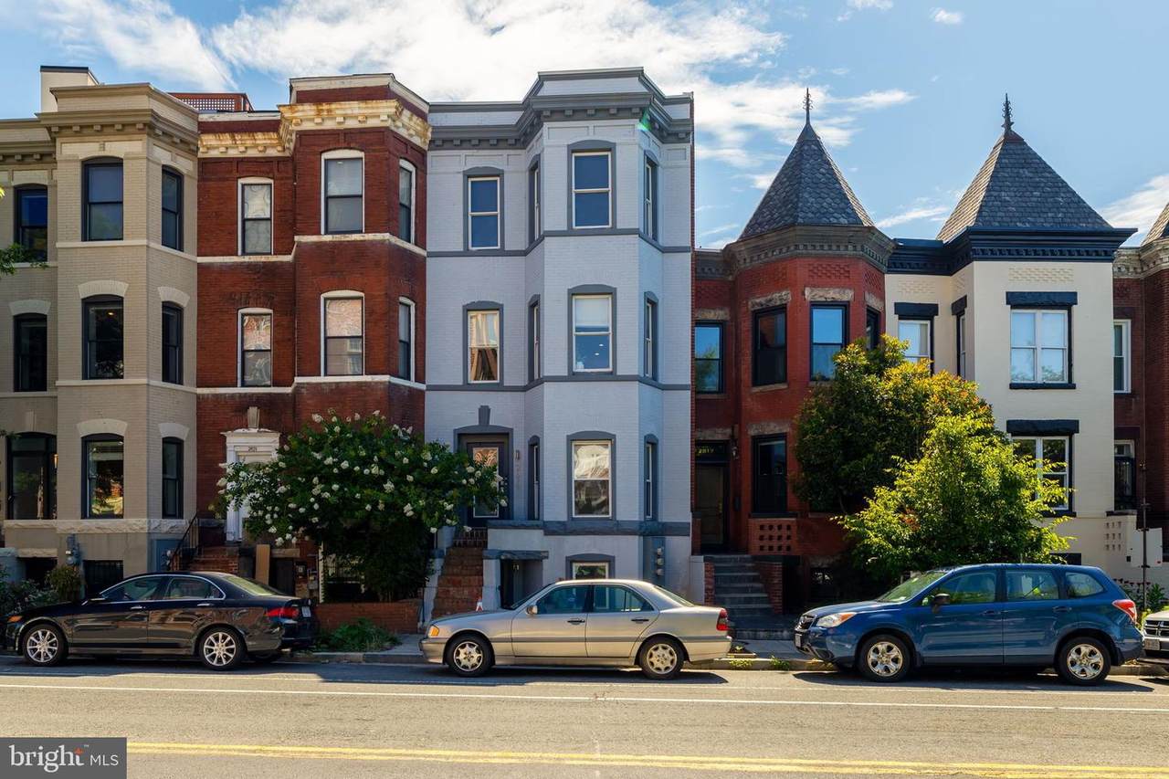 2819 11TH Street - Photo 1