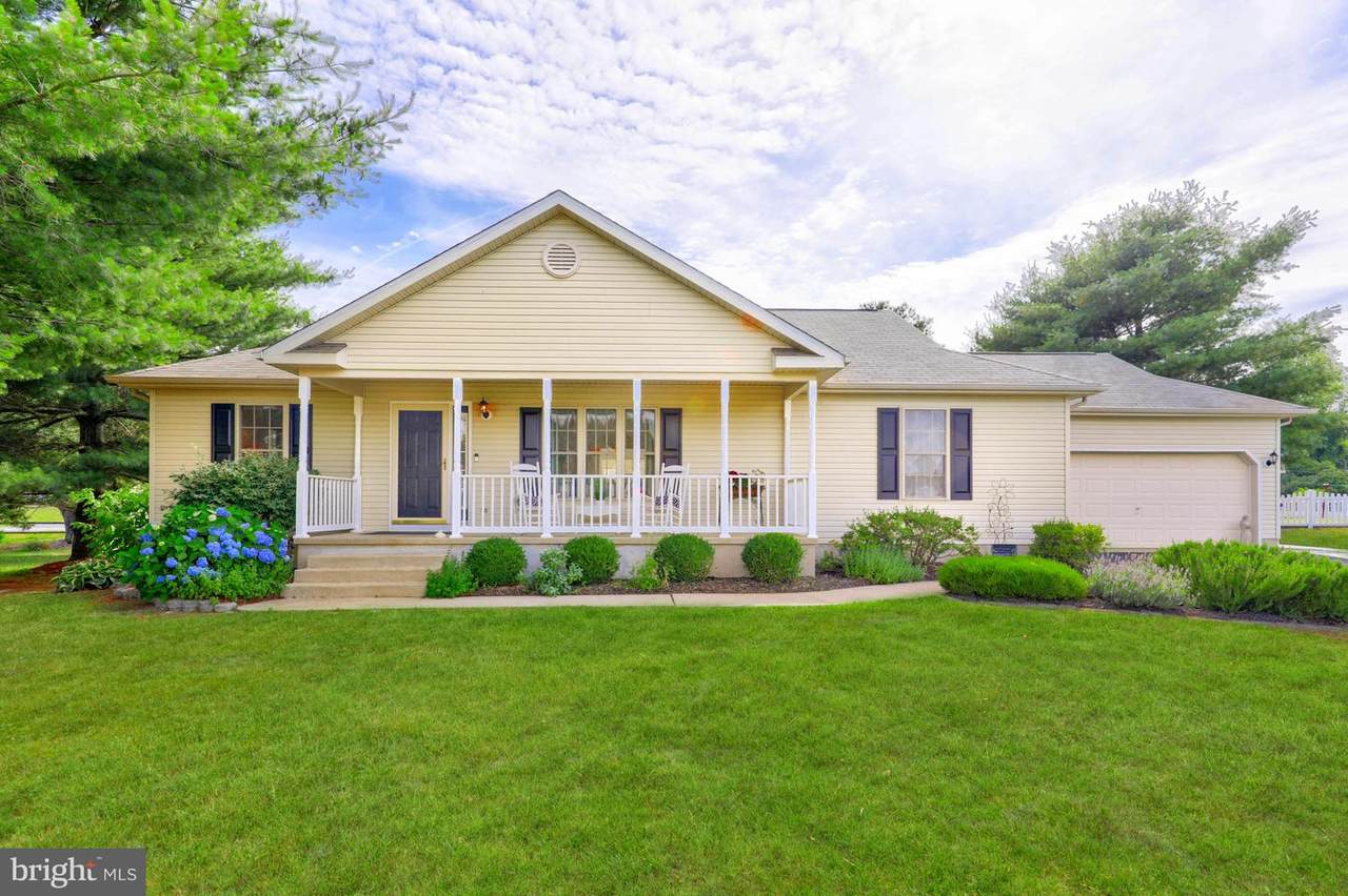 304 Country Place - Photo 1