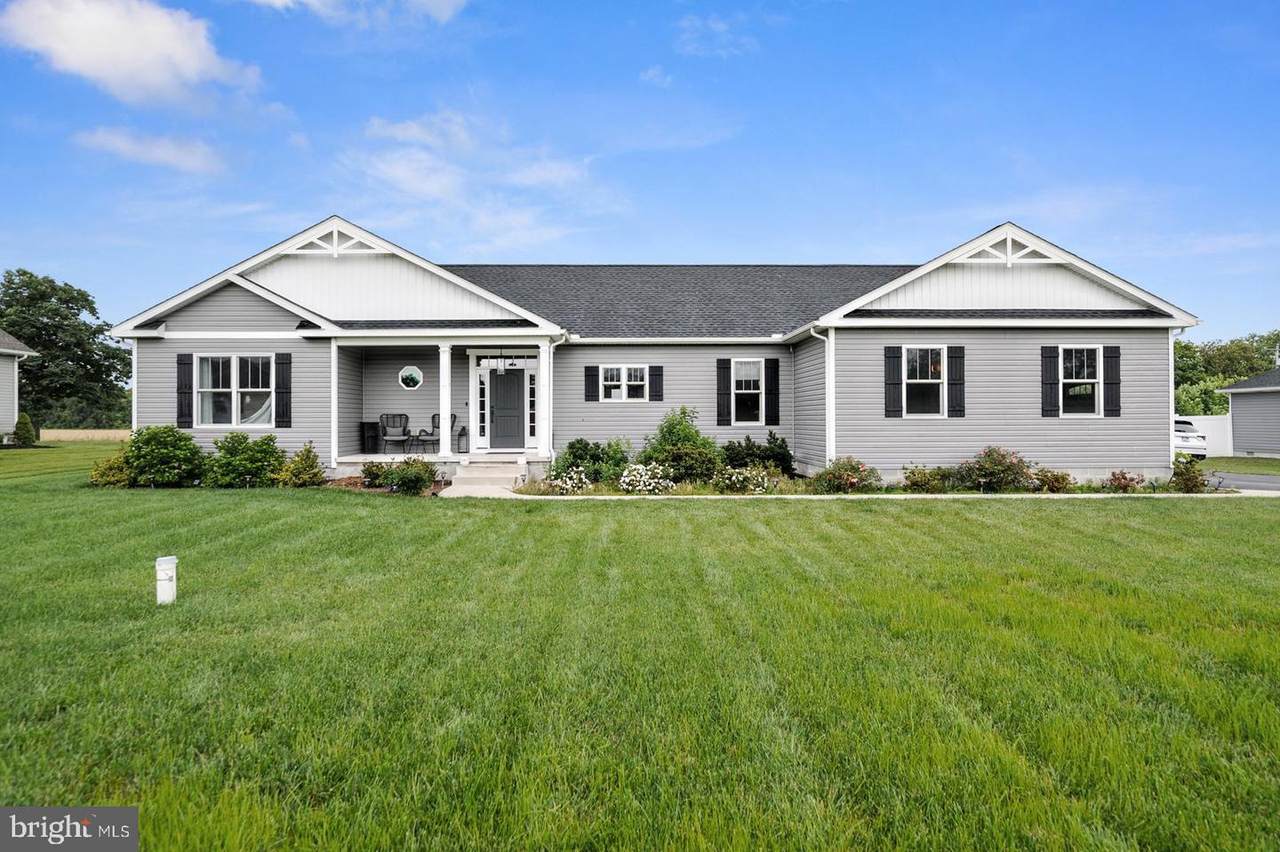 3 Horseshoe Drive - Photo 1