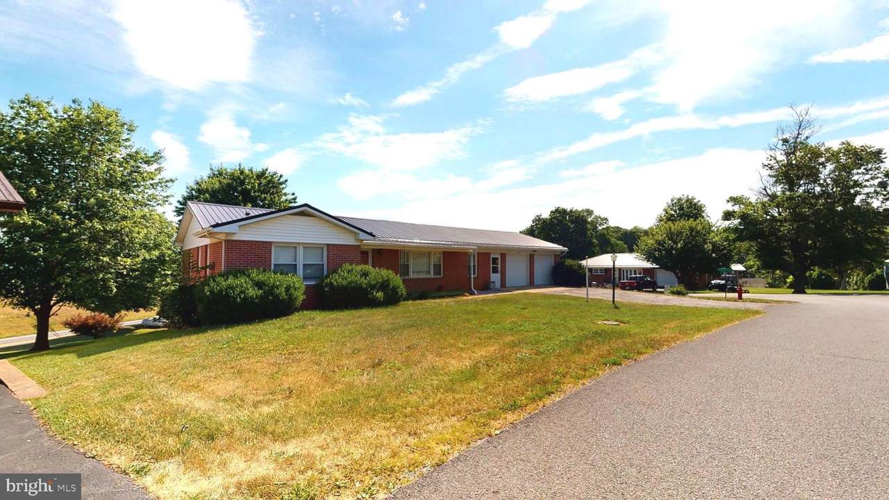 16 Sunset Drive - Photo 1