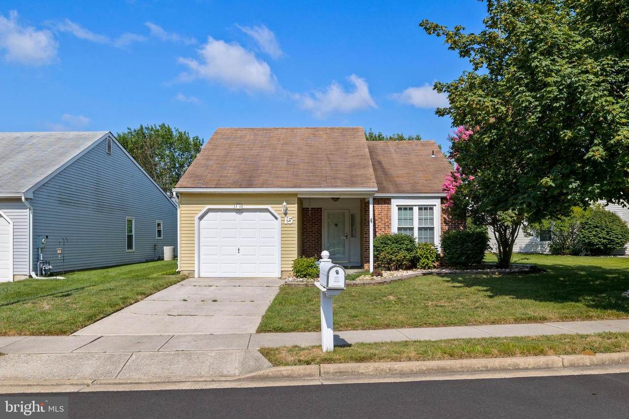 15 Falmouth Drive - Photo 1