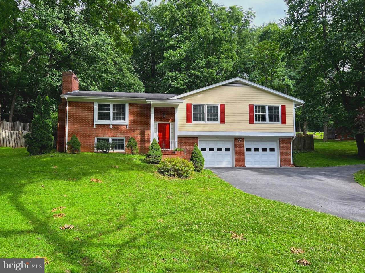 105 Old Forest Circle - Photo 1