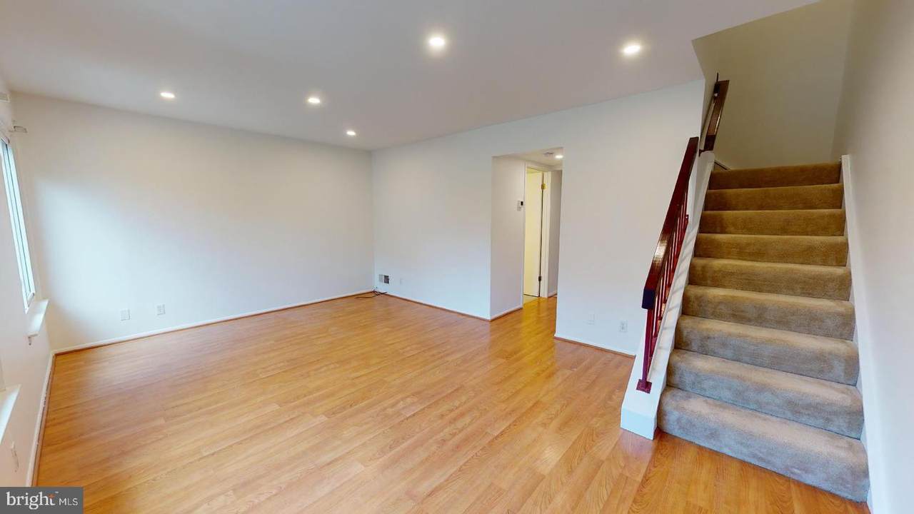 2554 Glengyle Drive - Photo 1
