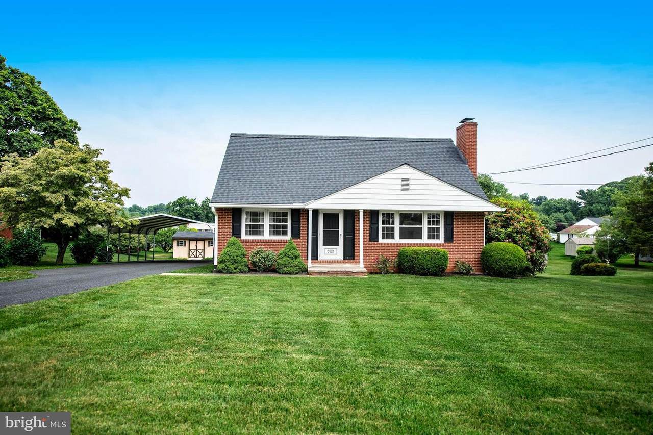 406 Plumtree Road - Photo 1