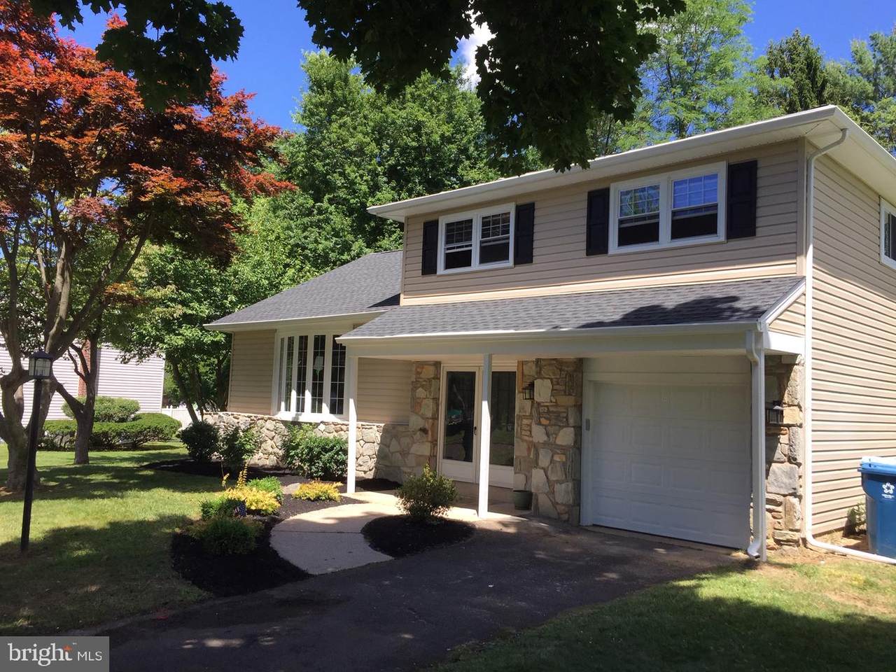 560 Hammond Drive - Photo 1