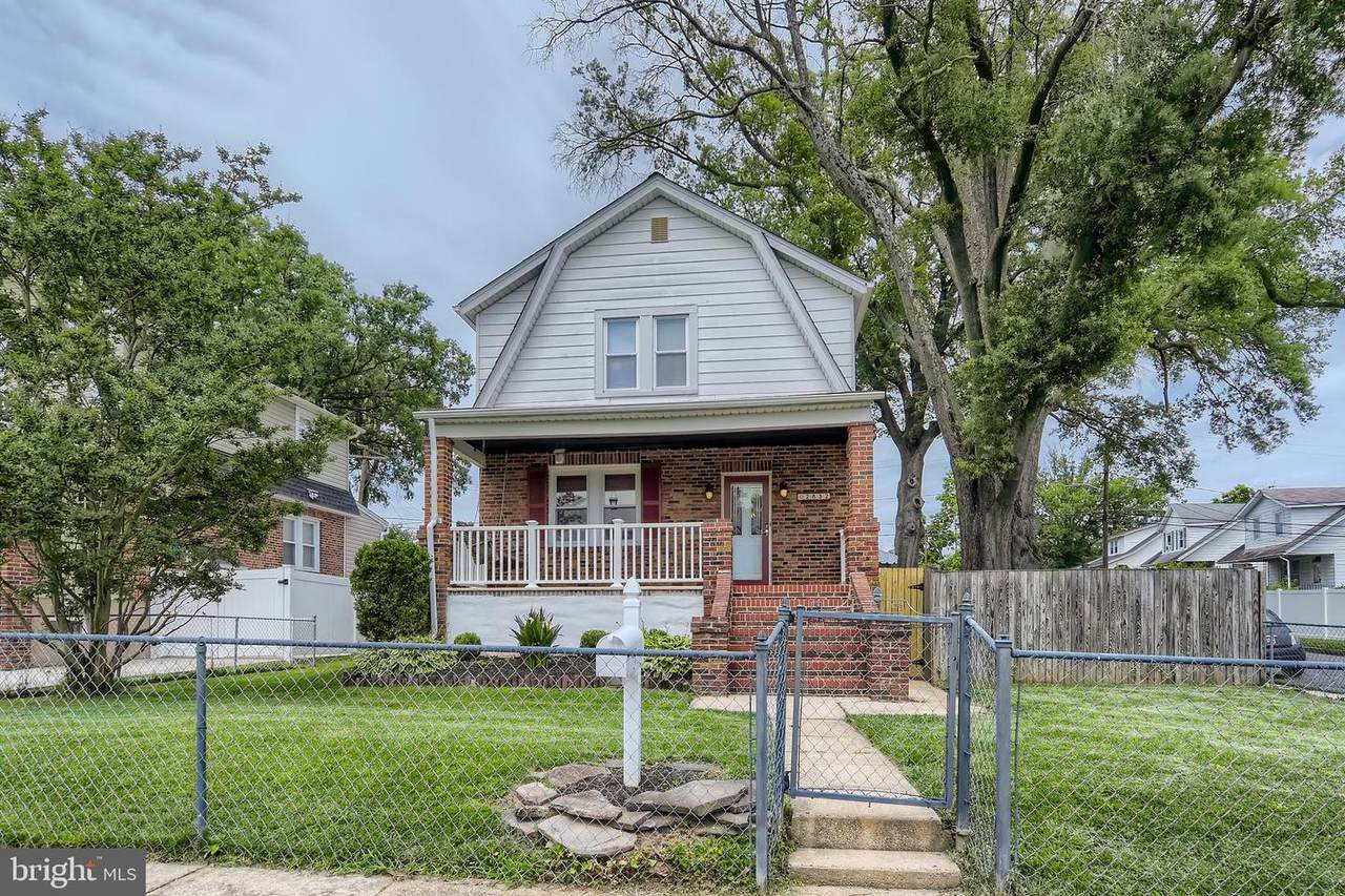 2832 Fleetwood Avenue - Photo 1