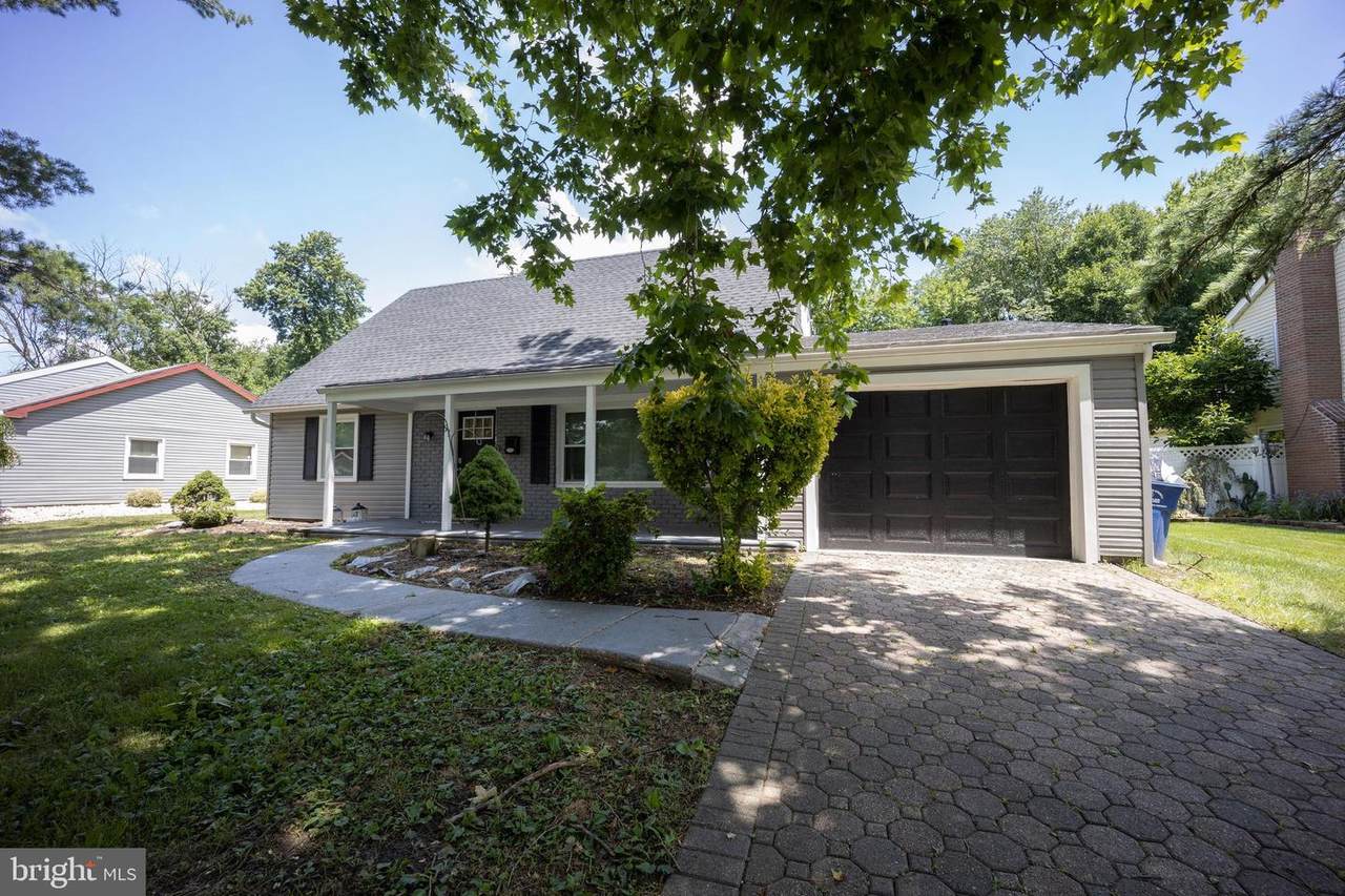 61 Genesee Lane - Photo 1