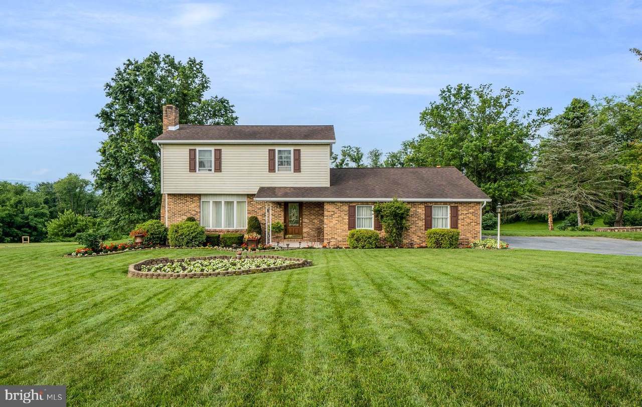 140 Huggins Road - Photo 1