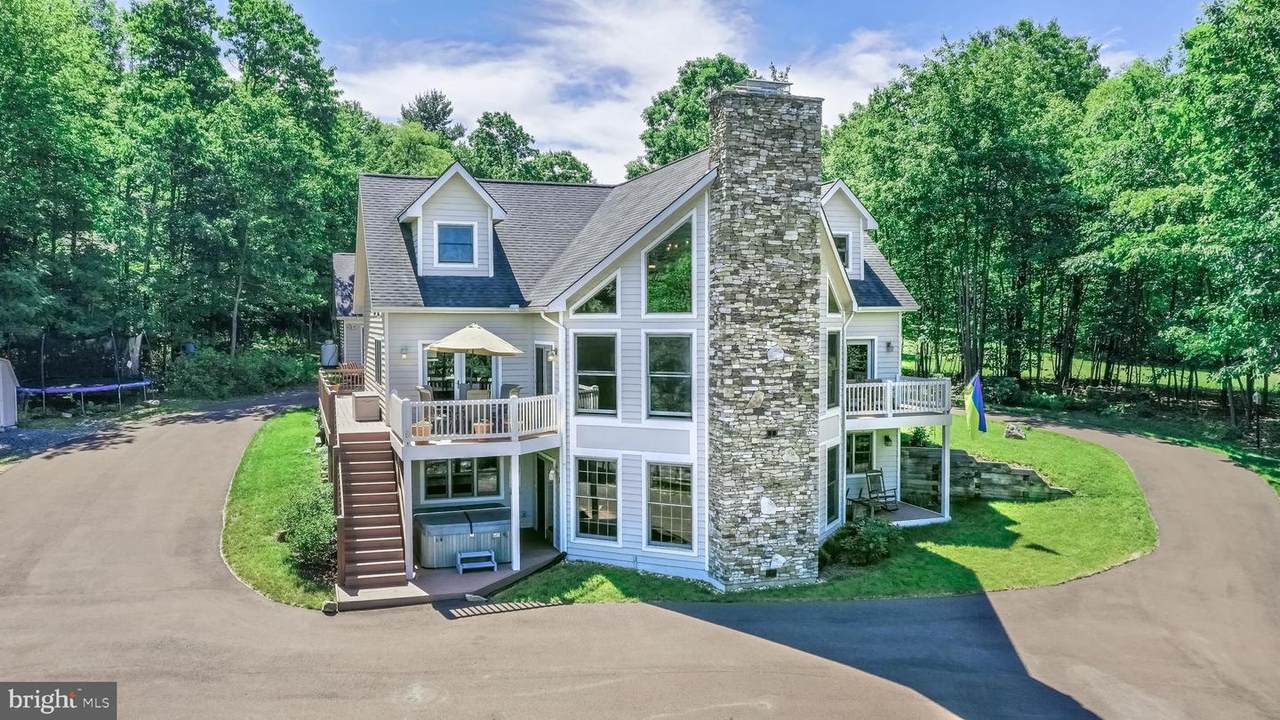 204 Pinnacle Drive - Photo 1