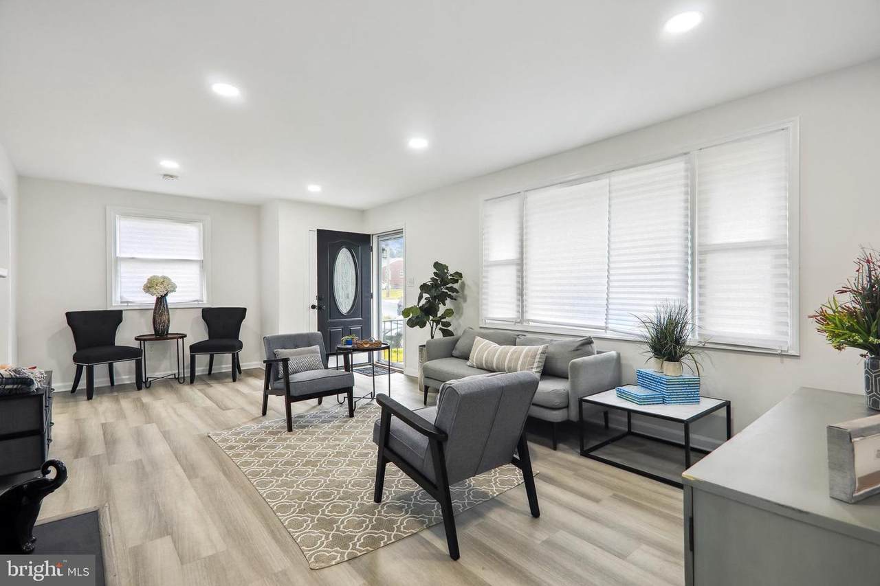 7104 Halleck Street - Photo 1
