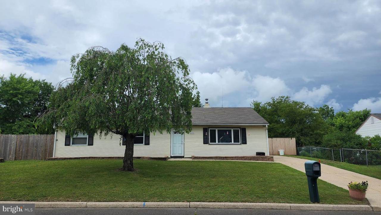 609 Marie Drive - Photo 1