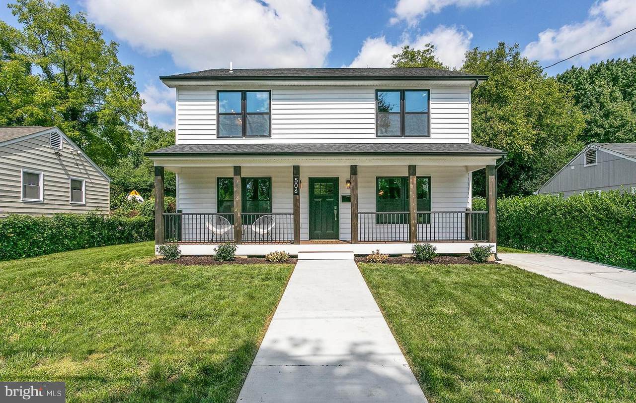 506 Pinewood Road - Photo 1