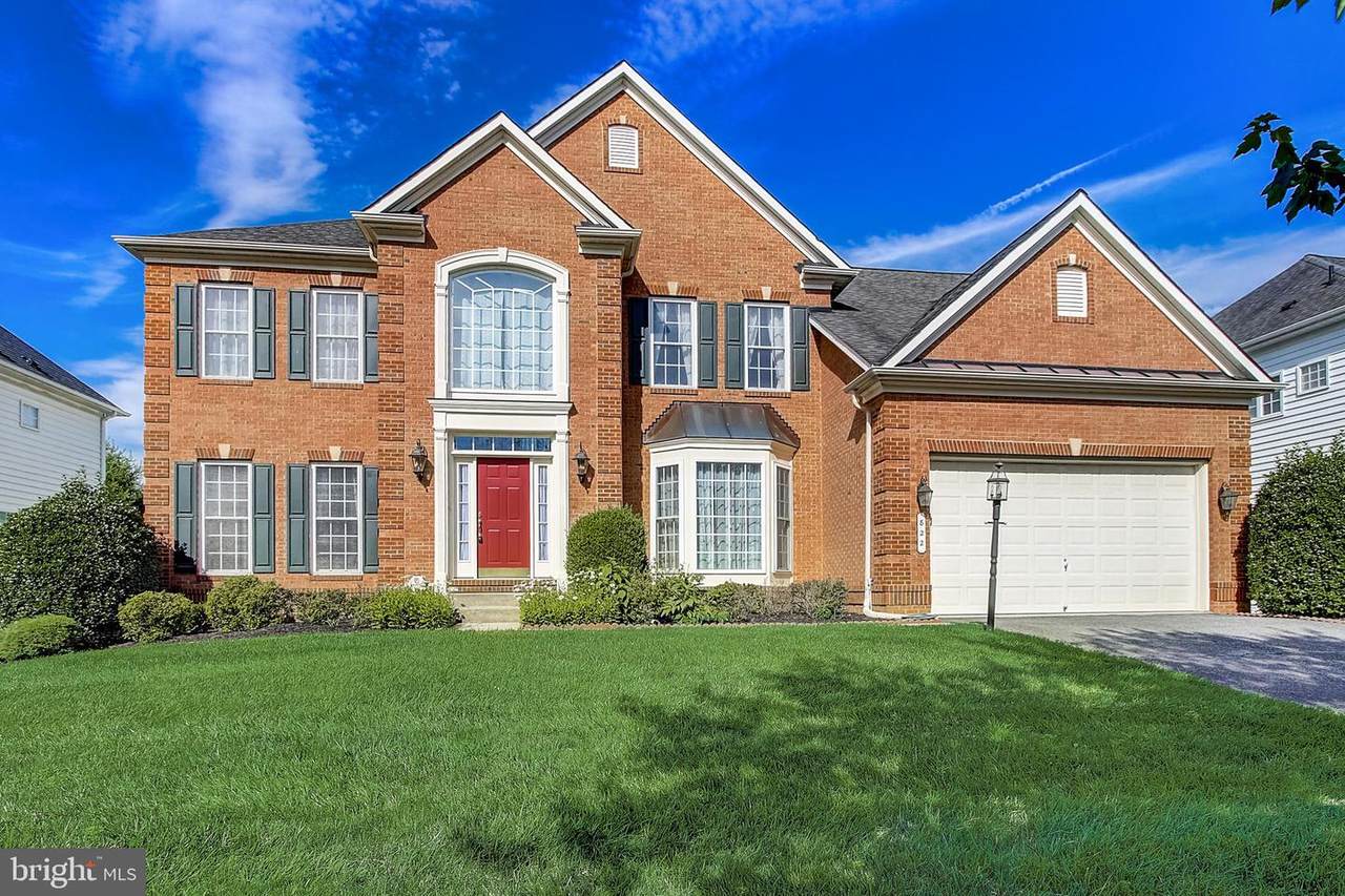 822 Crystal Palace Court - Photo 1