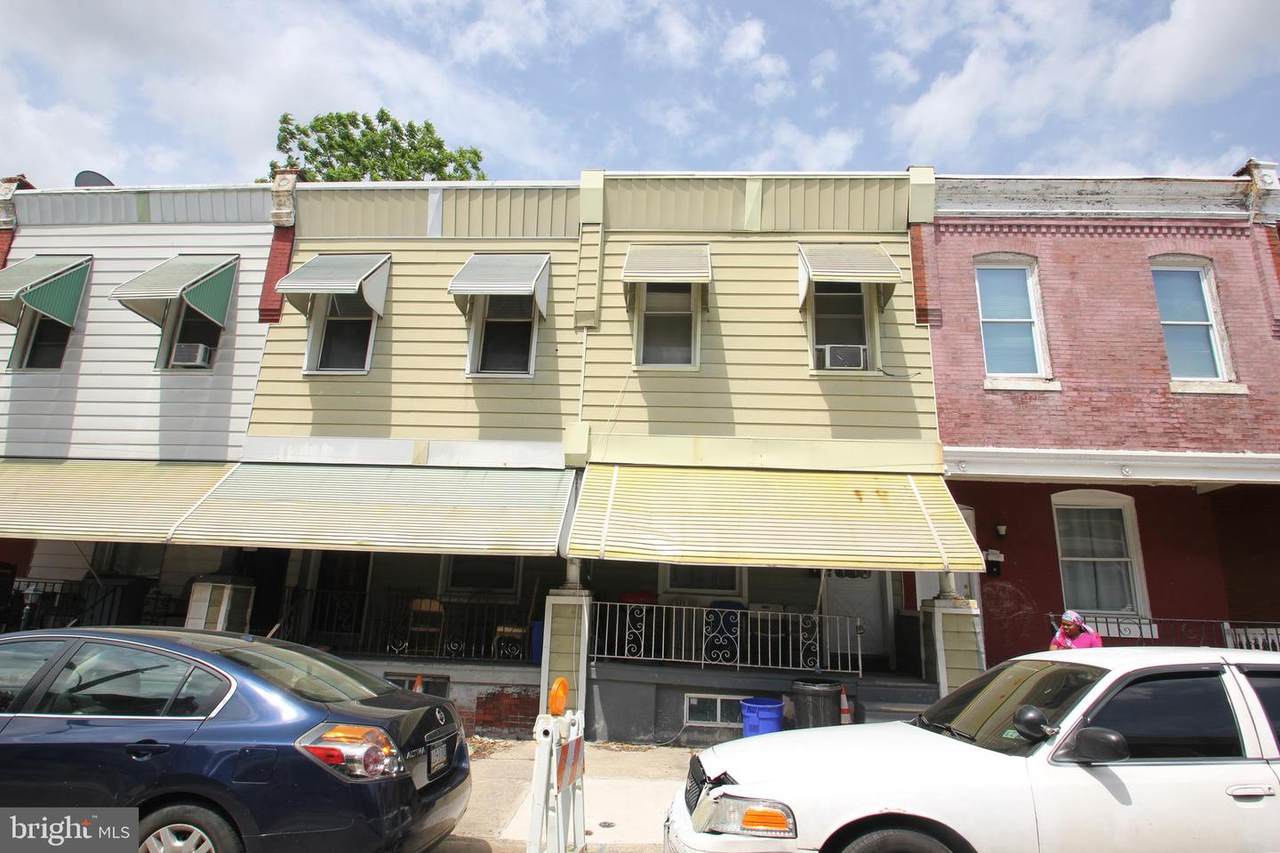 424 Salford Street - Photo 1