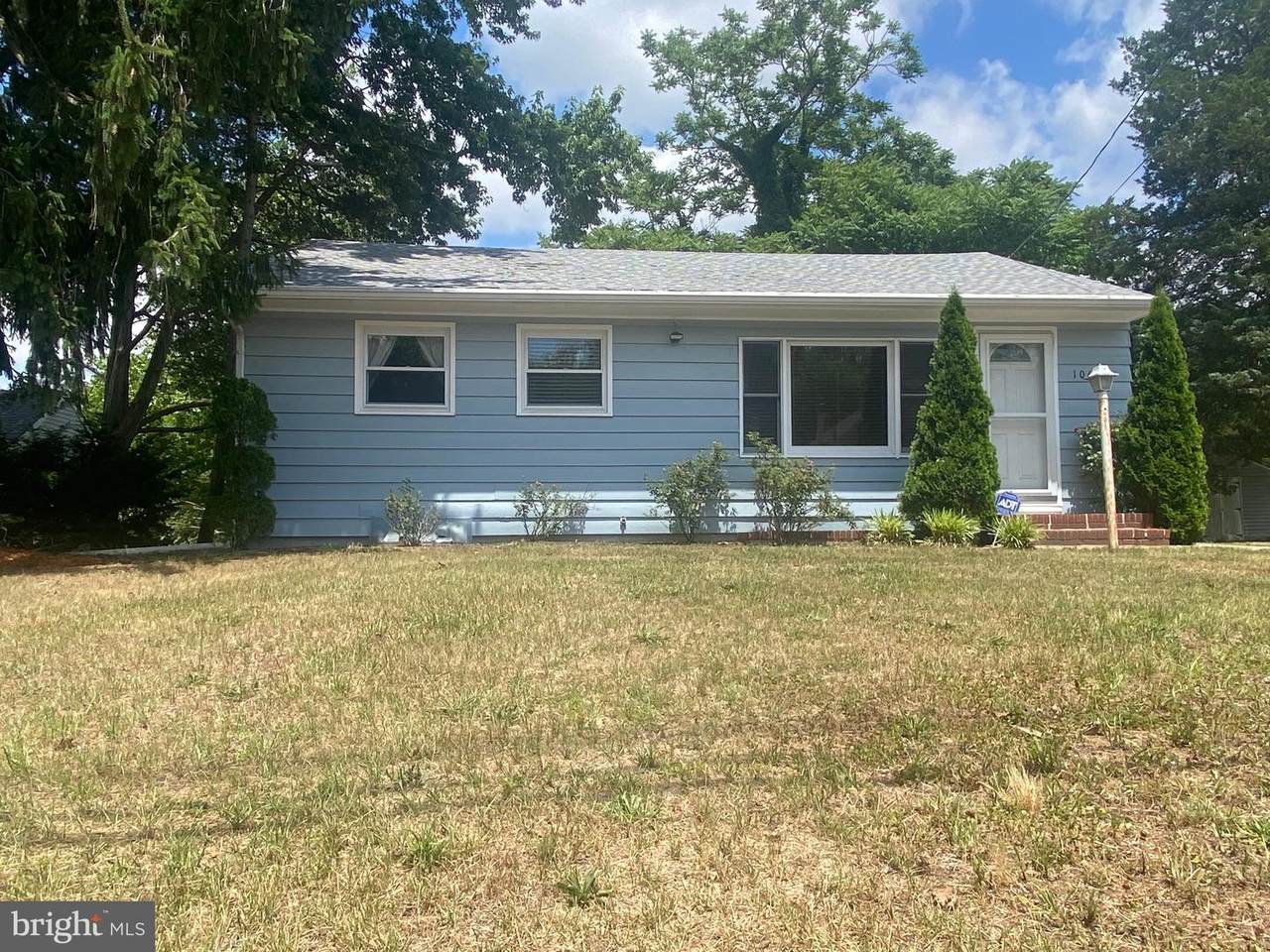 1064 Rogers Avenue - Photo 1