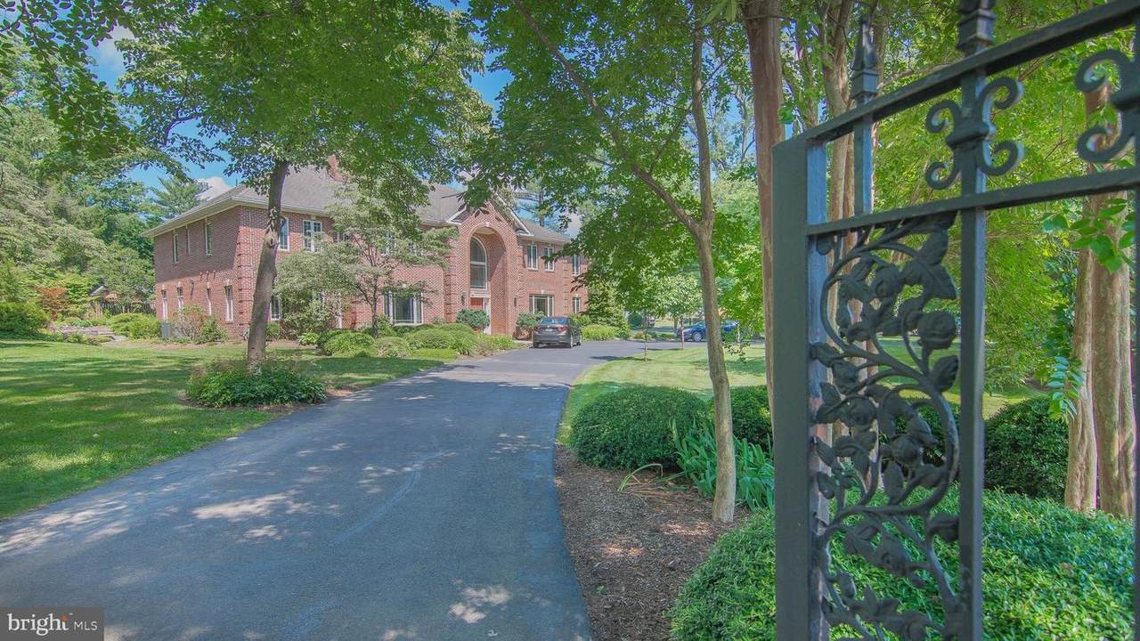 3400 Sleepy Hollow Road - Photo 1
