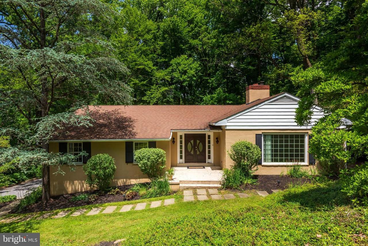 235 Vincent Road - Photo 1