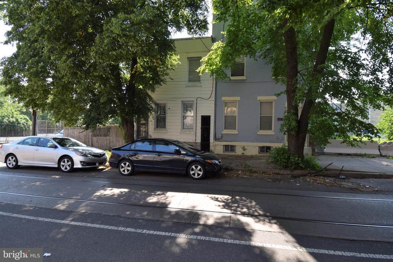 2224 11TH Street - Photo 1