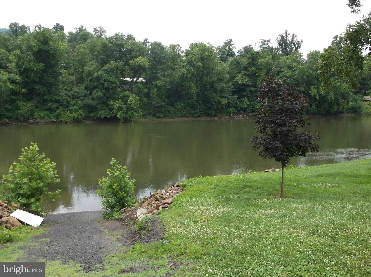 XA2 Riverside Drive - Photo 1