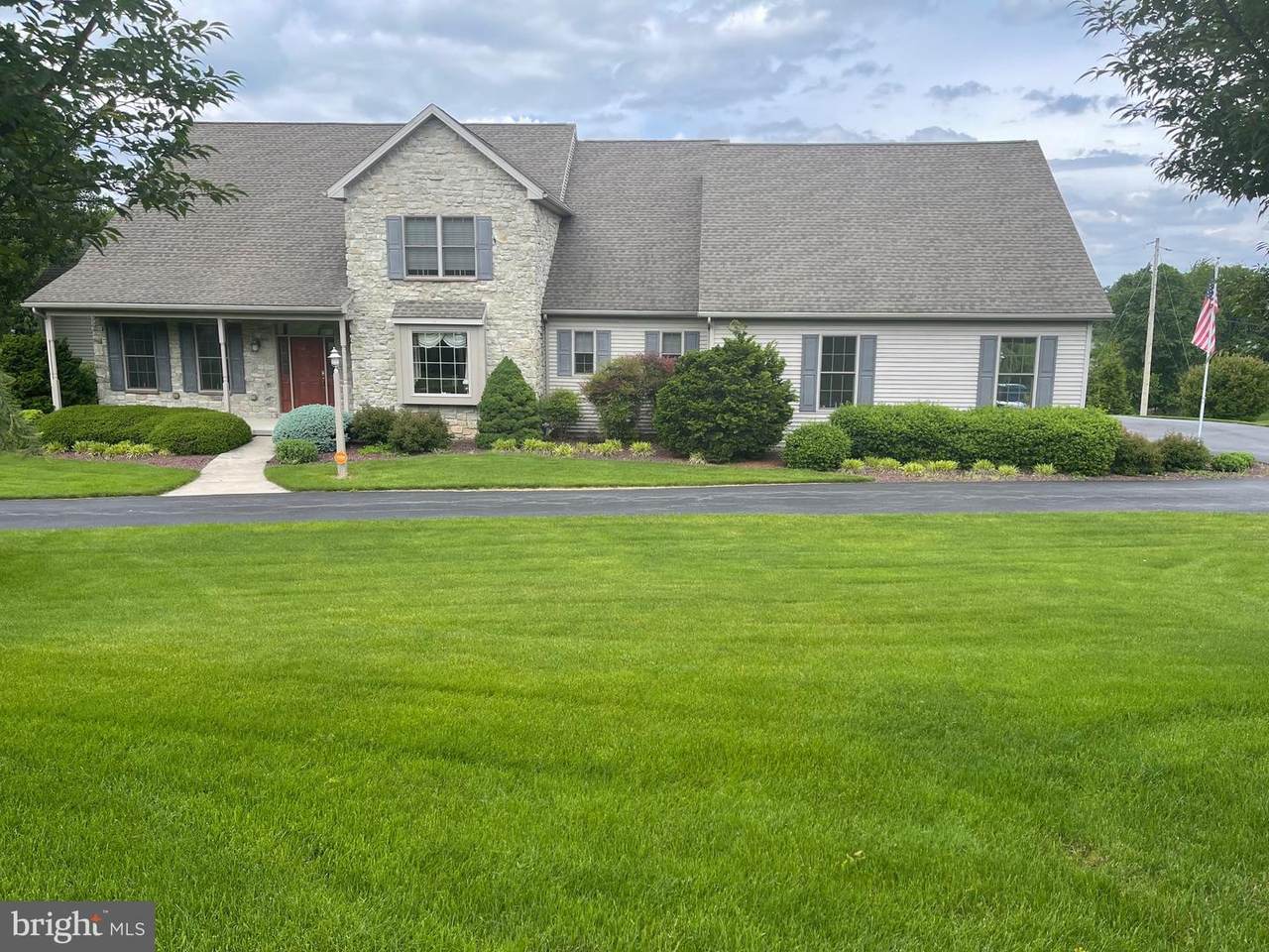 35 Mountain Vista Court - Photo 1