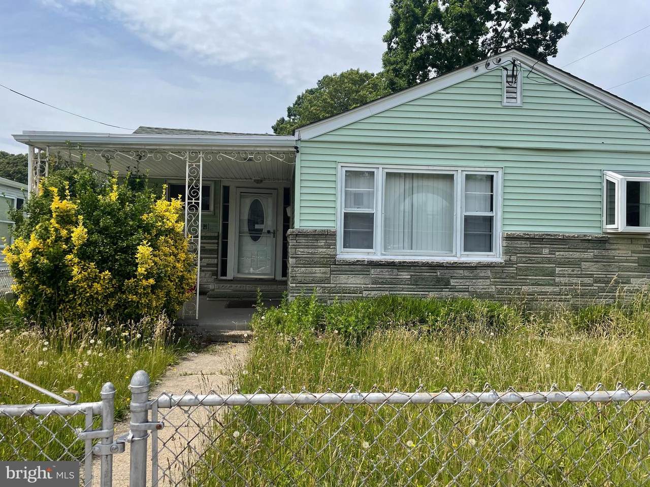615 New Road - Photo 1