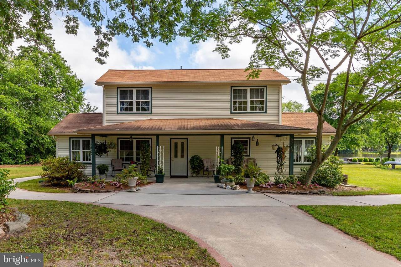 3308 Lakeside Drive - Photo 1