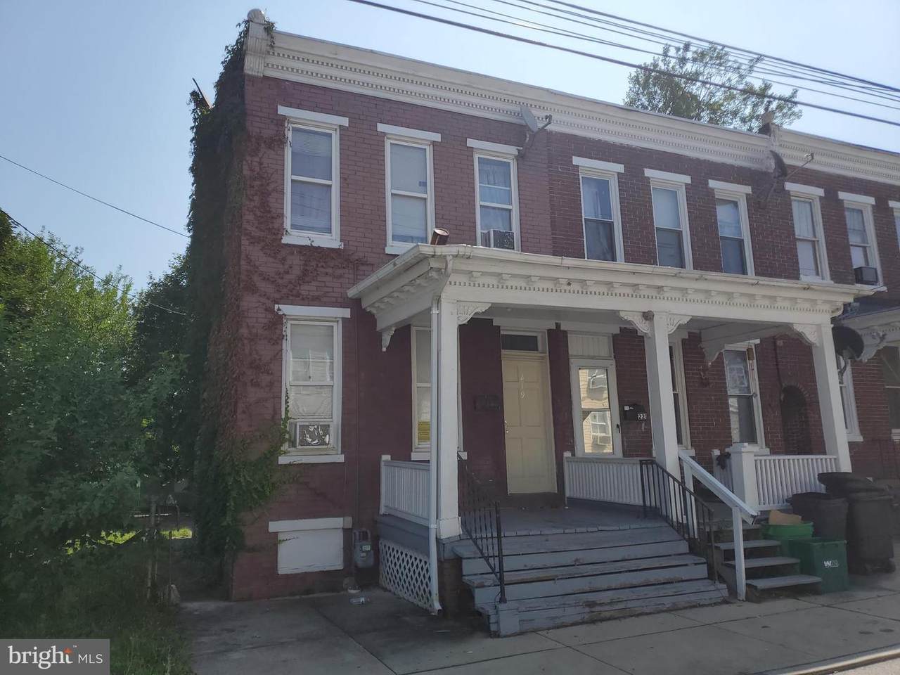 219 Pattison Street - Photo 1