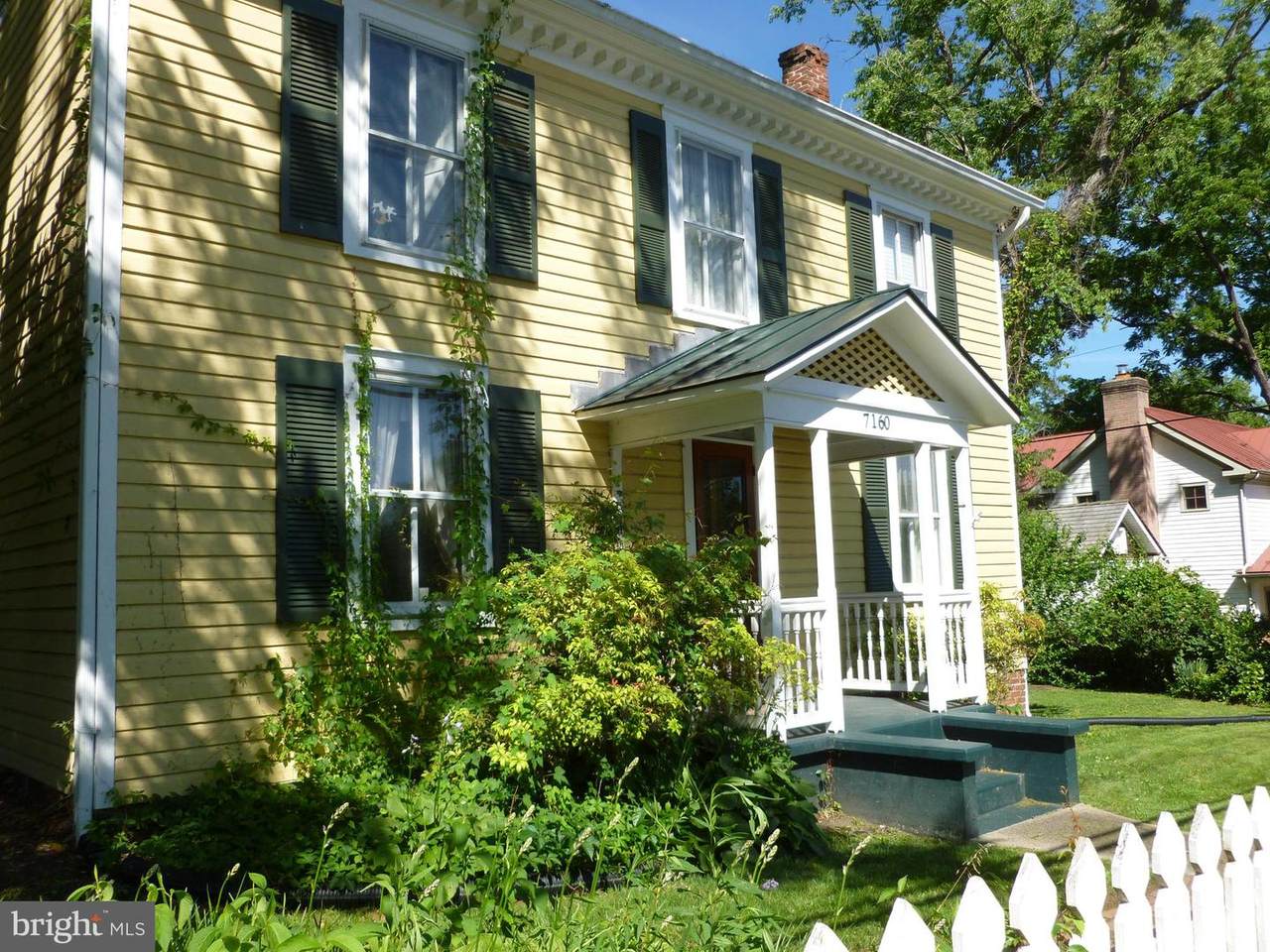 7160 Main Street - Photo 1