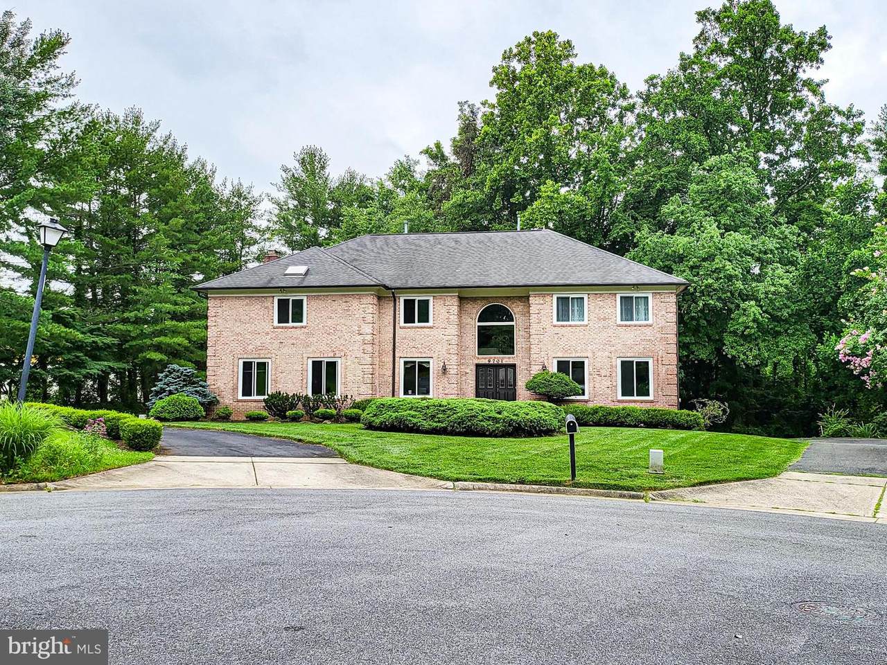 9701 Grenadier Court - Photo 1